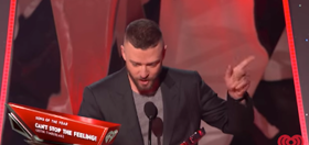 Justin Timblerlake stands up for LGBTQ youth during amazing acceptance speech