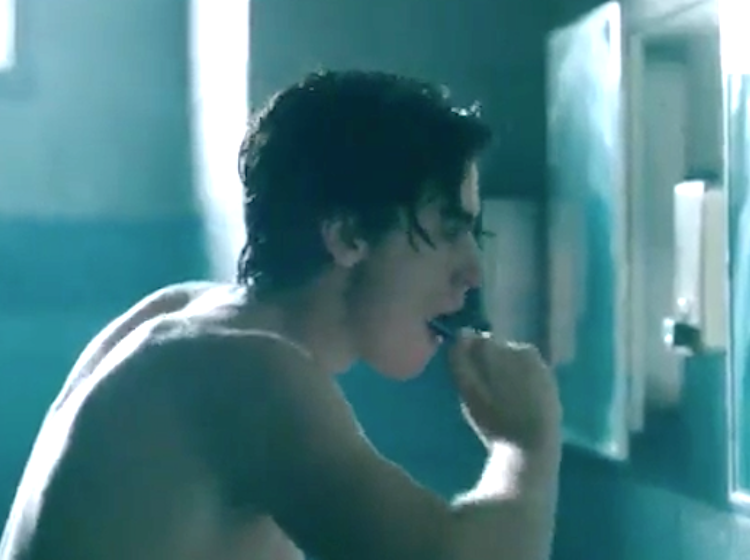 Oh? Former Disney star Cole Sprouse finally goes shirtless on ‘Riverdale’