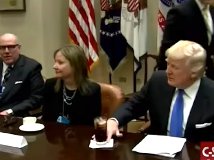 Donald Trump has an awfully strange poker tell, and there’s video to prove it
