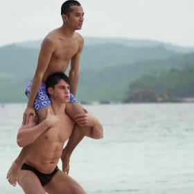 Pietro Boselli chases, catches Filipino man; forces him to become human barbell