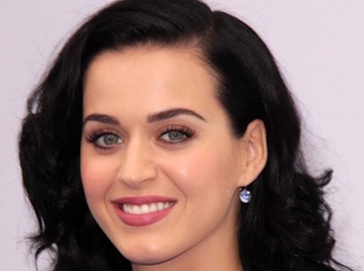 Katy Perry just made a joke comparing her black hair to Obama. Twitter isn’t amused.