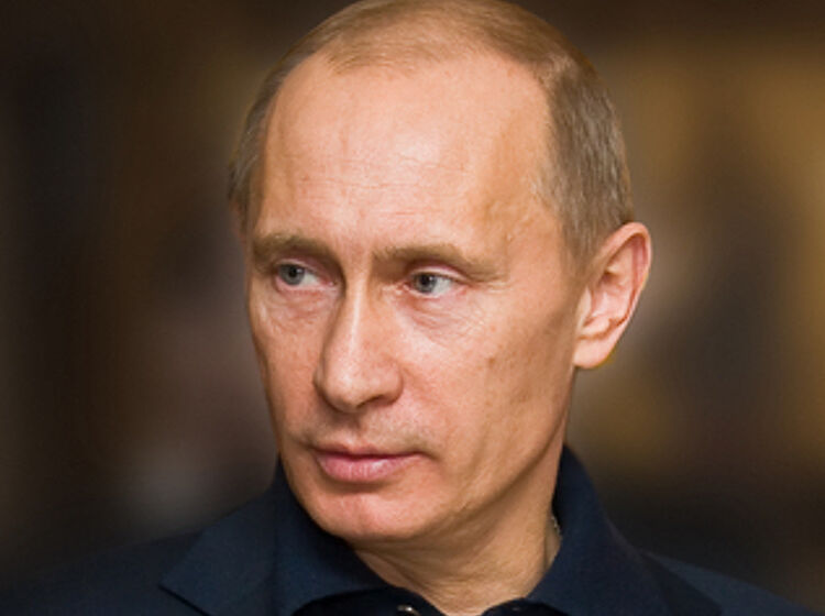If a gay man hits on Vladimir Putin in the shower, he has an advantage: “I’m a judo master.”