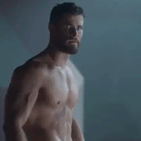 Chris Hemsworth’s looking astonishingly buff in “Thor: Ragnarok” trailer