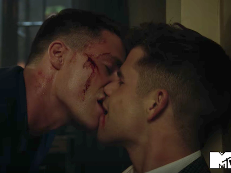 Sexy Teen Ass Pov - Colton Haynes' character comes out, kisses Charlie Carver in new 'Teen  Wolf' clip - Queerty