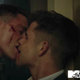 Colton Haynes’ character comes out, kisses Charlie Carver in new ‘Teen Wolf’ clip