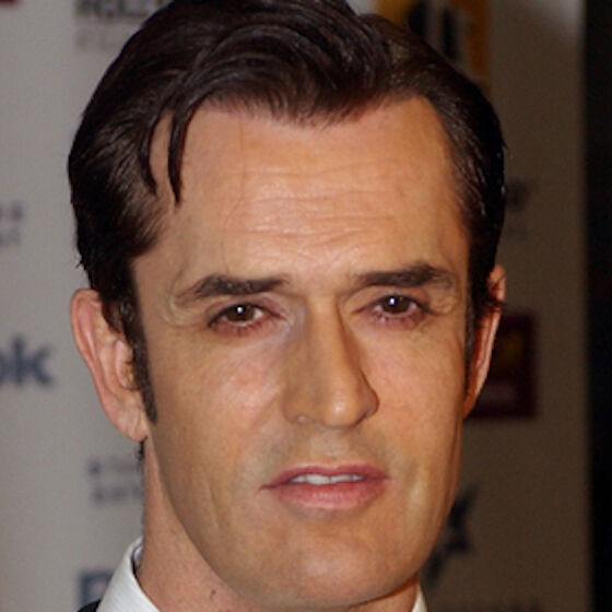 Rupert Everett: Hollywood wanted to “maximize” my homosexuality
