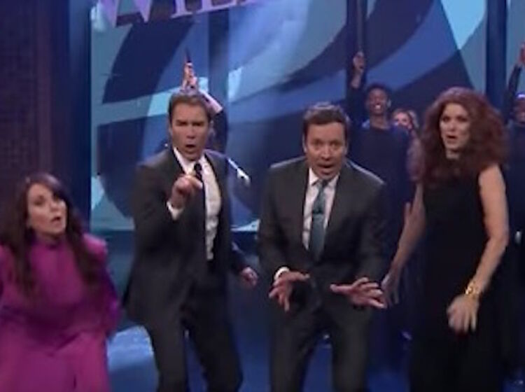 ‘Will & Grace’ cast perform the theme song live — with some seriously kicky lyrics