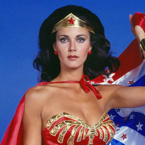 The original Wonder Woman just shot down James Cameron and it’s perfect