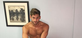 Max Emerson gives his boyfriend a glutes massage, and it’s beyond newsworthy