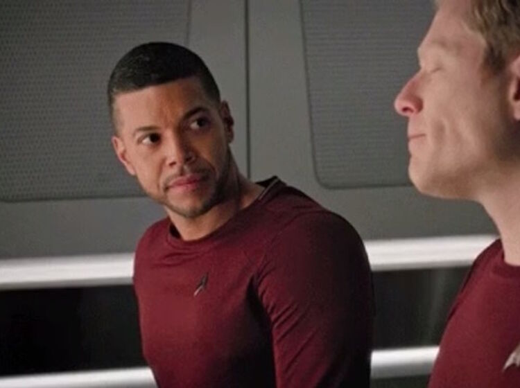 Gay love got exceedinglyy real on “Star Trek: Discovery” this weekend