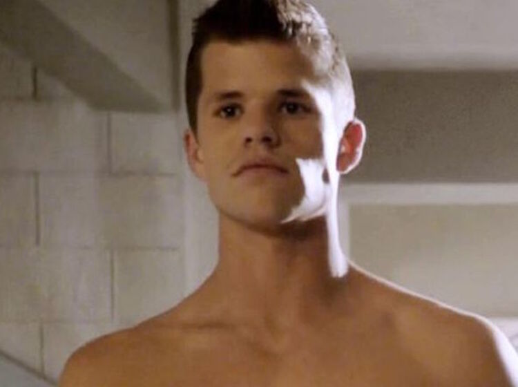 “Teen Wolf” star Charlie Carver shows off his full moon in Big Sur