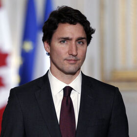 This revealing picture of Justin Trudeau has gone viral for all the right reasons