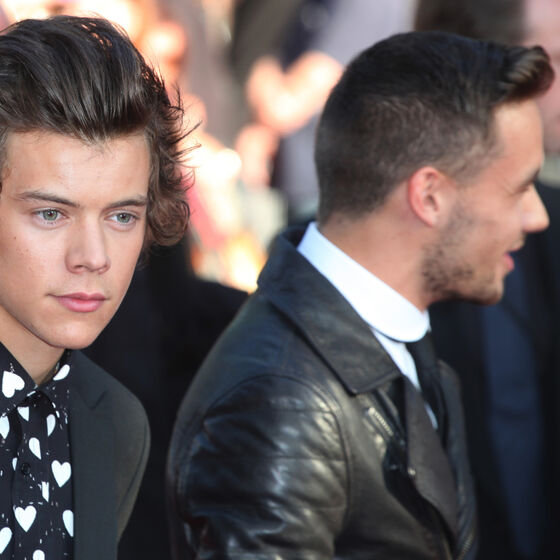 Harry Styles kissed a man and fans can’t even