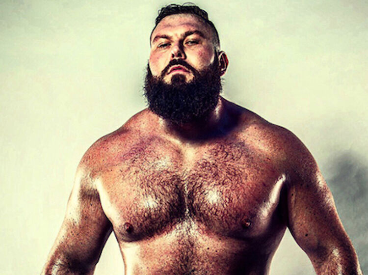 More white-hot photos of newly out beefcake wrestler Mike Parrow