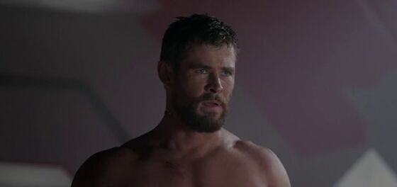 Chris Hemsworth’s revealing ‘Thor: Ragnarok’ scene has found its way to the web