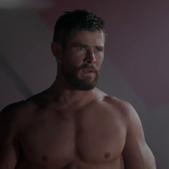 Chris Hemsworth’s revealing ‘Thor: Ragnarok’ scene has found its way to the web