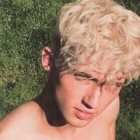 Troye Sivan’s fans are freaking out for the DUMBEST reason imaginable