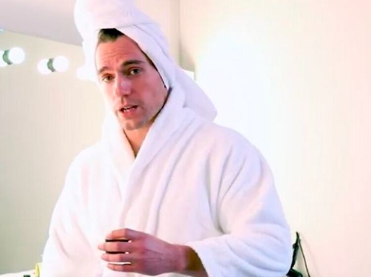 Henry Cavill shaves himself totally bare