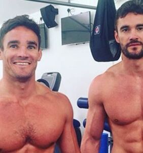 Rugby star addresses explicit photos of him with his brother: “We are very close”