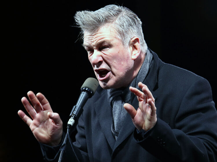Alec Baldwin back to his old ways, bashing gay men and generally being a toxic male
