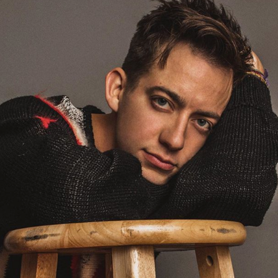 ‘Glee’ star Kevin McHale opens up about sexuality for first time since maybe probably coming out