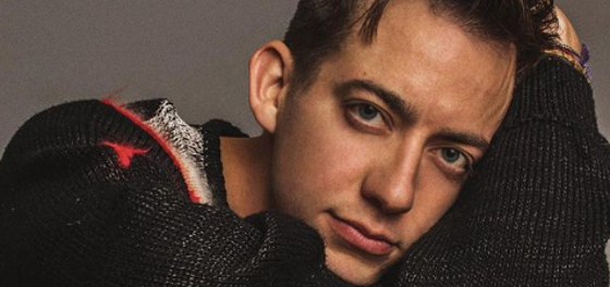 ‘Glee’ star Kevin McHale opens up about sexuality for first time since maybe probably coming out
