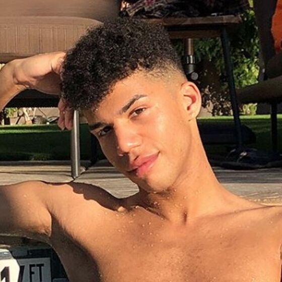 ‘Drag Race’ star Naomi Smalls leaves little to imagination out of drag & out of clothes in general