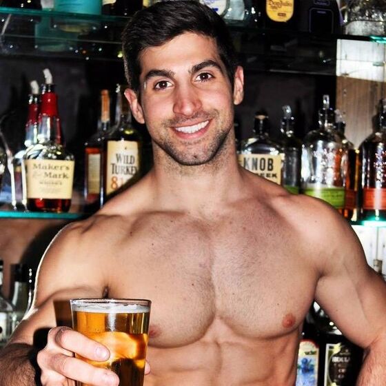 10 hot spots with sexy bartenders to quench your summer thirst
