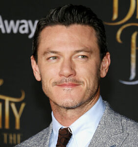 PHOTOS: Is this Luke Evans’ boyfriend showing off the goods poolside?