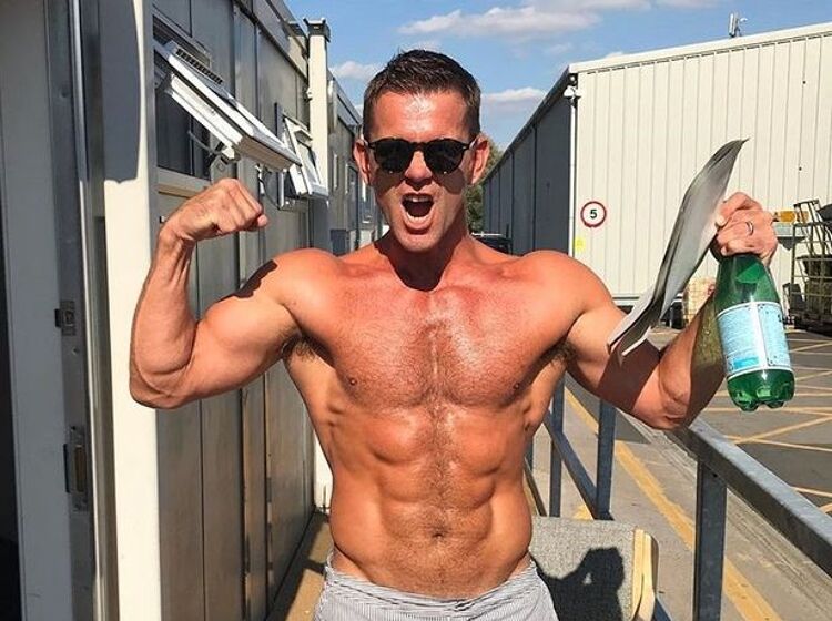 Everyone’s salivating over these photos of soap star Scott Maslen’s newly transformed physique