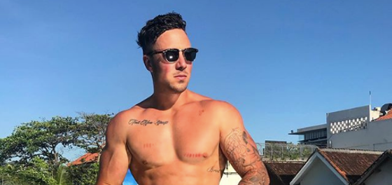 Straight reality star opens up about gay past, says “I’ve hooked up with one of my mates before”