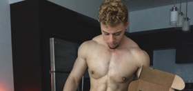 Meet the trans bodybuilder who has everyone parched with his super thirsty Instagram photos