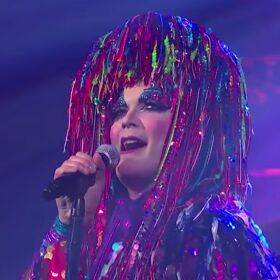 WATCH: Taylor Mac dazzles ‘Late Show’ crowd with glitter, politics, pizazz