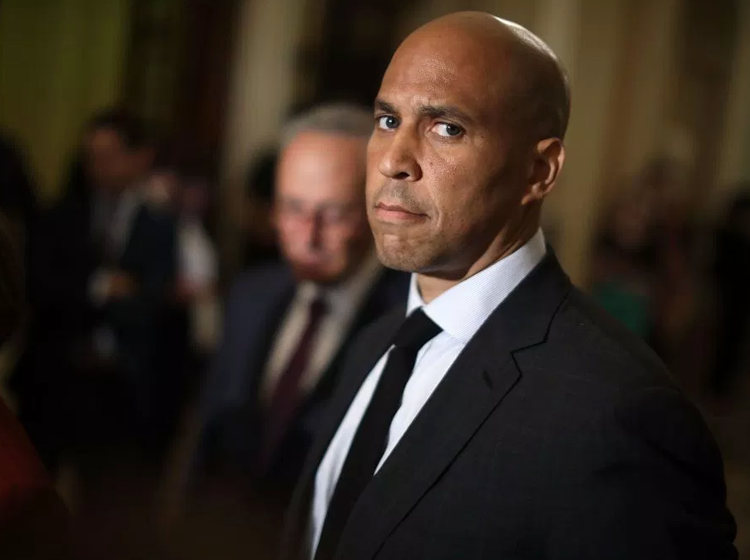 Cory Booker again addresses gay rumors, says “Every candidate should run on their authentic self”