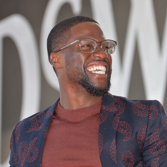 Kevin Hart will ring in the new year with a rapper who officiated a gay marriage
