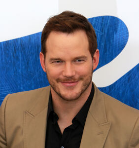 PHOTOS: Chris Pratt's dad bod has returned and Twitter is officially parched