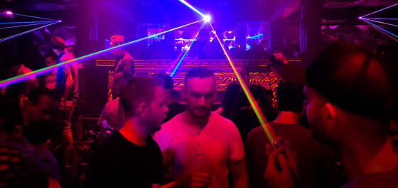 No, gay hook up apps aren’t killing gay bars — it’s actually far more complicated
