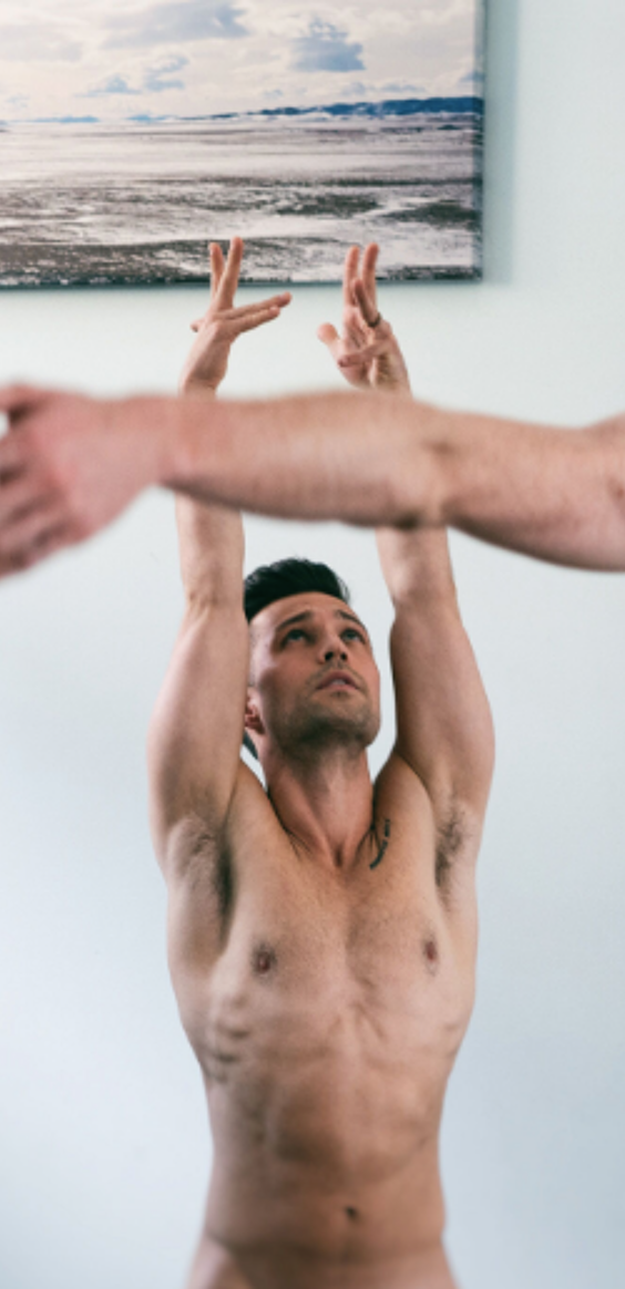 Wanna know what happens inside an all-male naked yoga class? This naked  yogi tells all. - Queerty