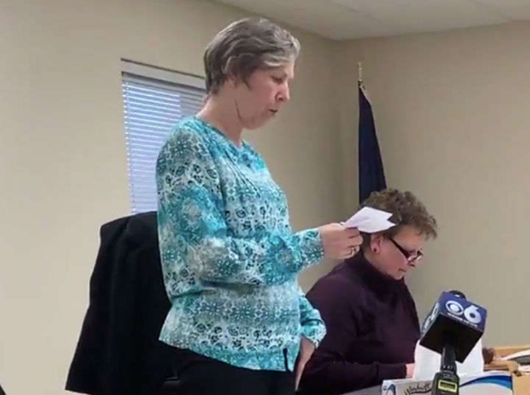 Watch this disgraced town clerk publicly apologize to the gay couple she discriminated against