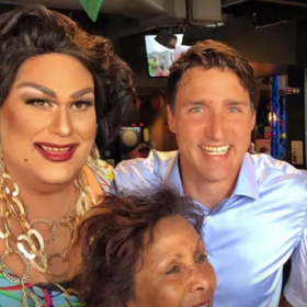 Justin Trudeau popped into a gay bar to have a beer & say hello