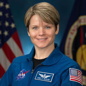 Lesbian astronaut may have committed Earth’s first ‘space crime’