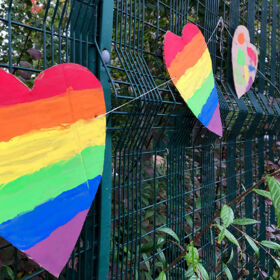 Elementary pupils show support for gay headteacher in best way possible