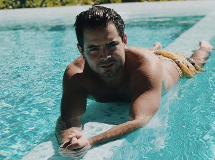 Mexican actor finds himself at the center of bisexual rumors after posting thirsty photo