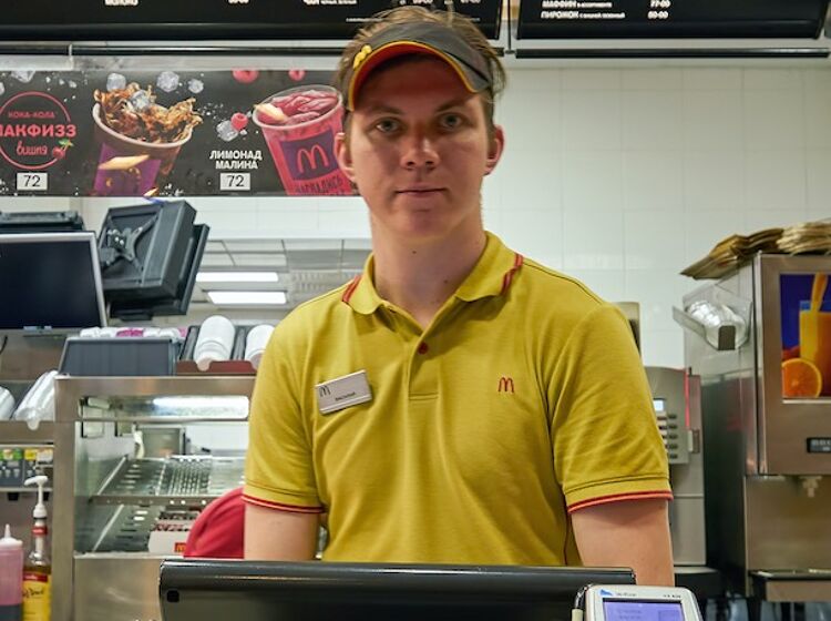 He asked out a McDonald’s cashier and set off an Internet debate