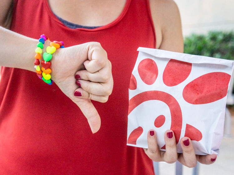 12 funniest memes and tweets frying Chick-fil-A