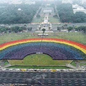 Australians will attempt ‘world’s largest human rainbow,’ and they need lots of people to come help