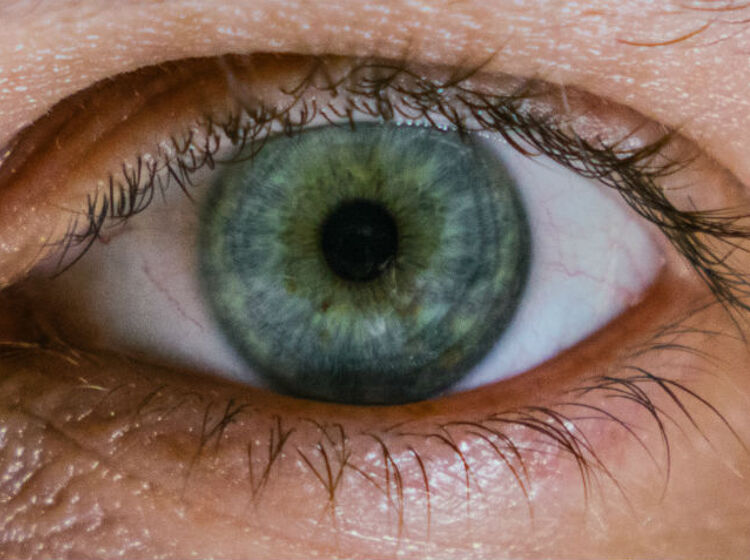 Man diagnosed with rare case of syphilis in both eyes