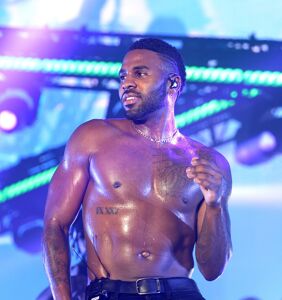 Jason Derulo received quite an offer after this eye-popping photo was removed from Instagram