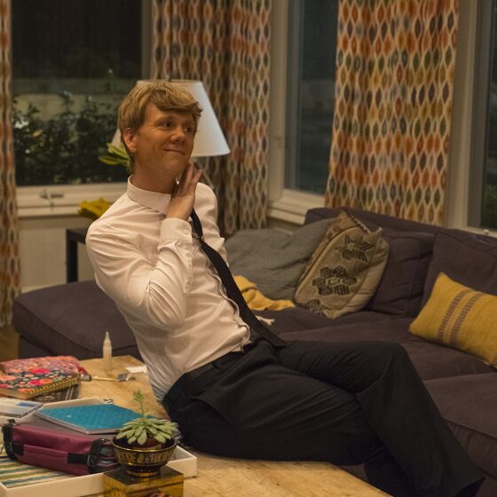 EXCLUSIVE: Josh Thomas gets goofy on the set of ‘Everything’s Gonna Be OK’
