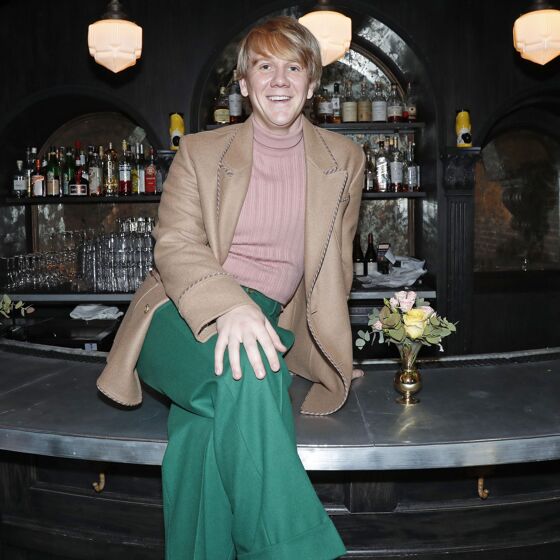 “I’m a great pitcher” Josh Thomas tells us ‘Everything’s Gonna Be OK’ with his new show on gay life